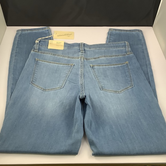 NWT Universal Threads Mid-Rise Skinny Blue Jeans 2 - Picture 7 of 10